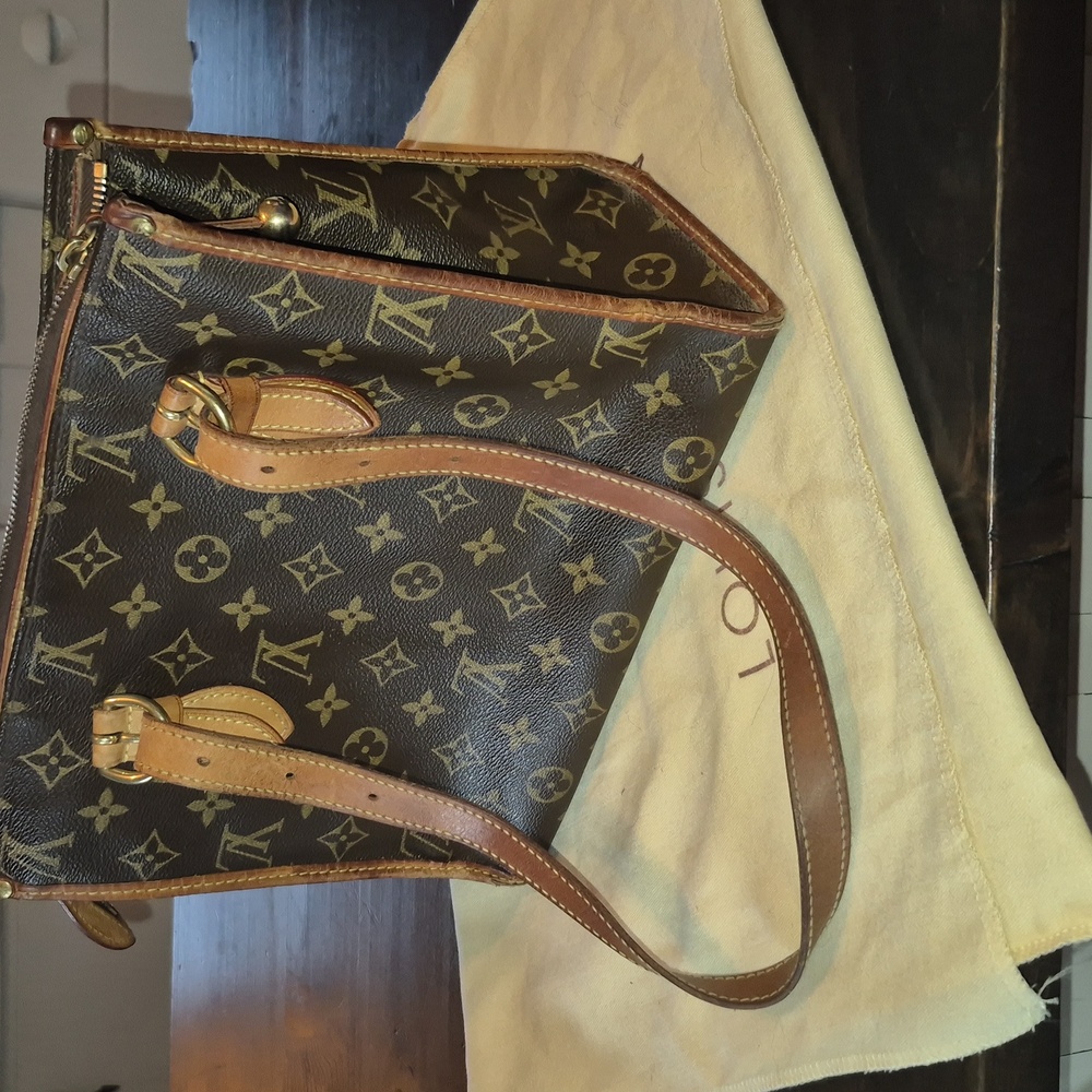 Authentic Louis Vuitton Brown and Tan Monogram Handbag